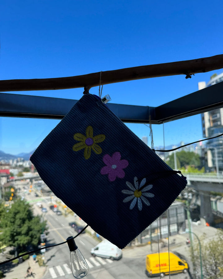 BULLIBAG | Zipper Pouch – Daisies & Peace