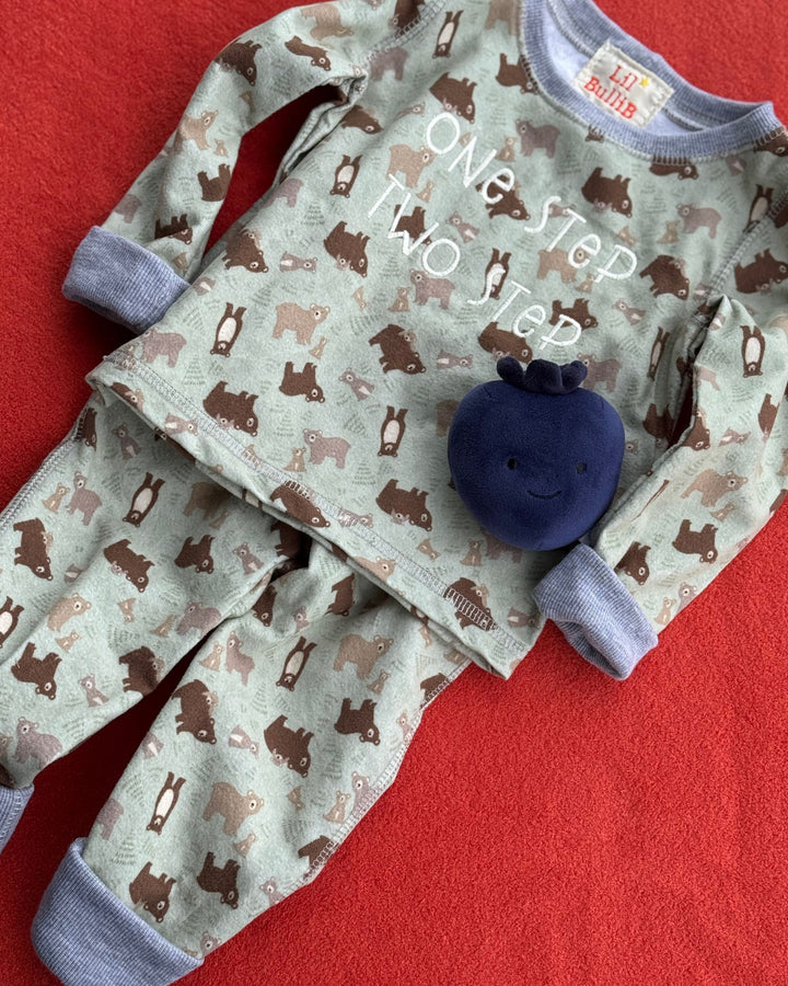 Lil BulliB Bear Steps Pajama Set