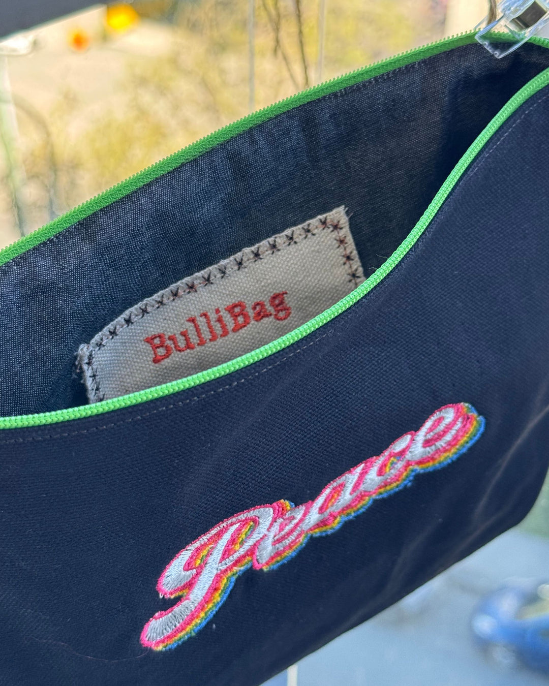 BULLIBAG | Stay Groovy Pouch 🙂
