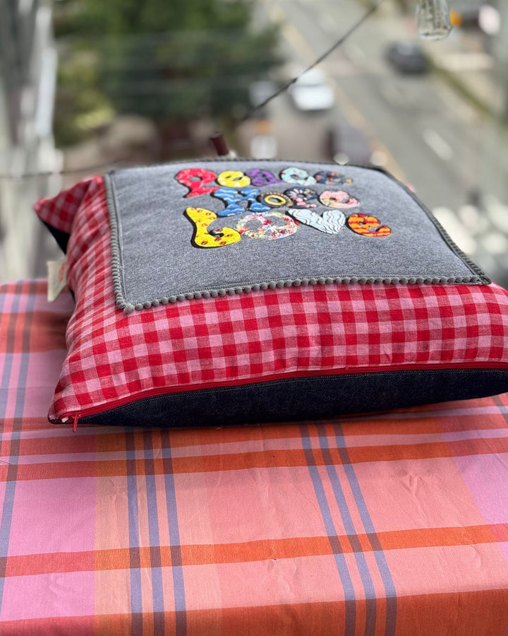 BULLIBAG | Peace Hope Love Pillow